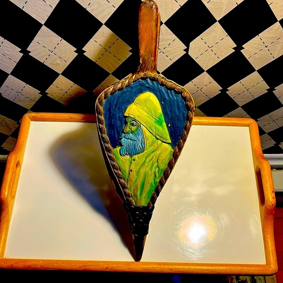 Vintage Bellows Hand-Carved & Painted Fisherman – Nautical Decor - Picture 6 of 9